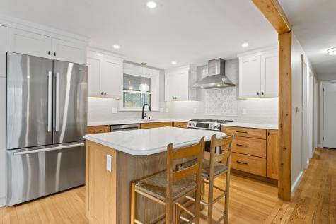 283 Spurwink Avenue Cape Elizabeth ME 04107