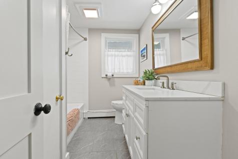 283 Spurwink Avenue Cape Elizabeth ME 04107