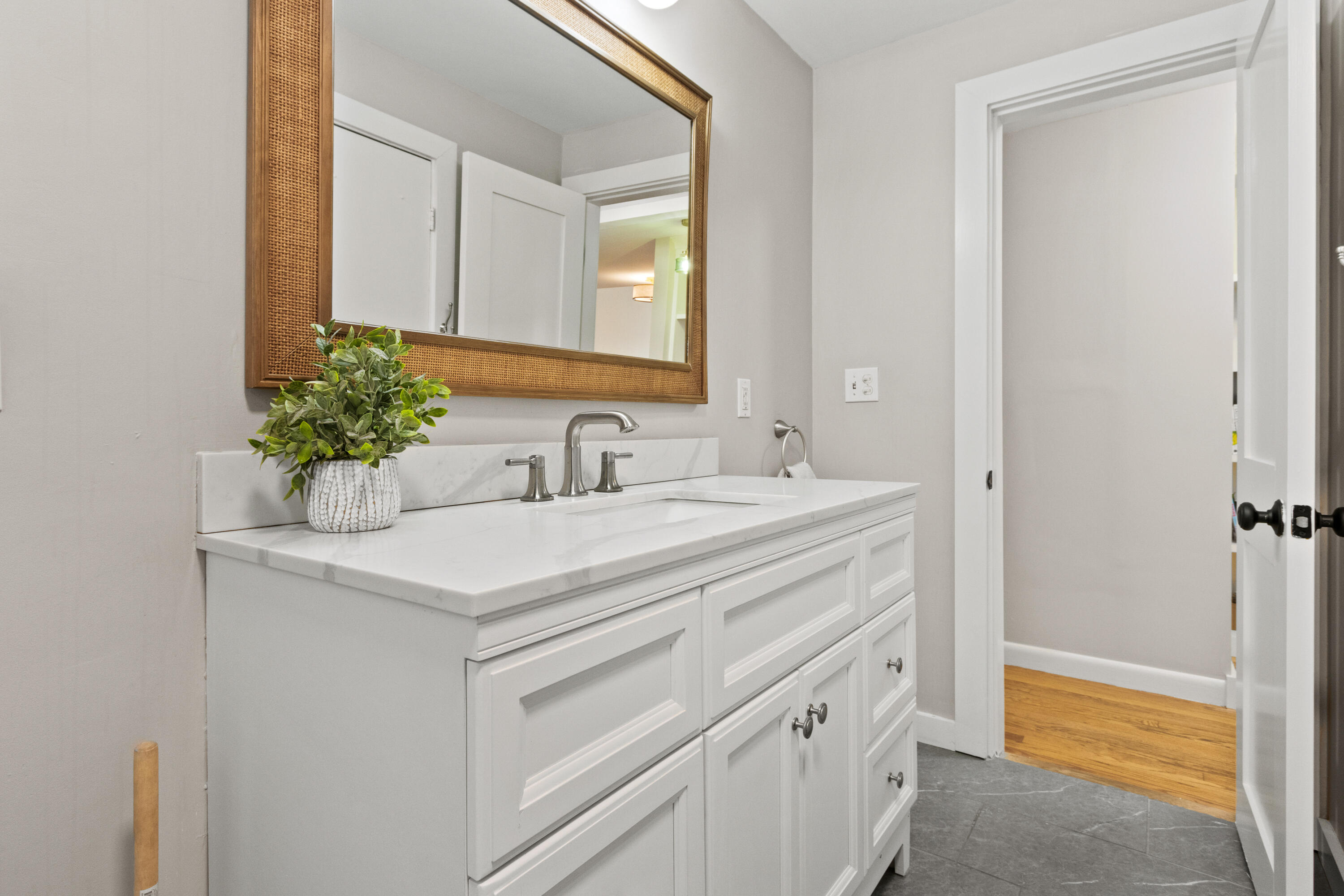 283 Spurwink Avenue Cape Elizabeth ME 04107