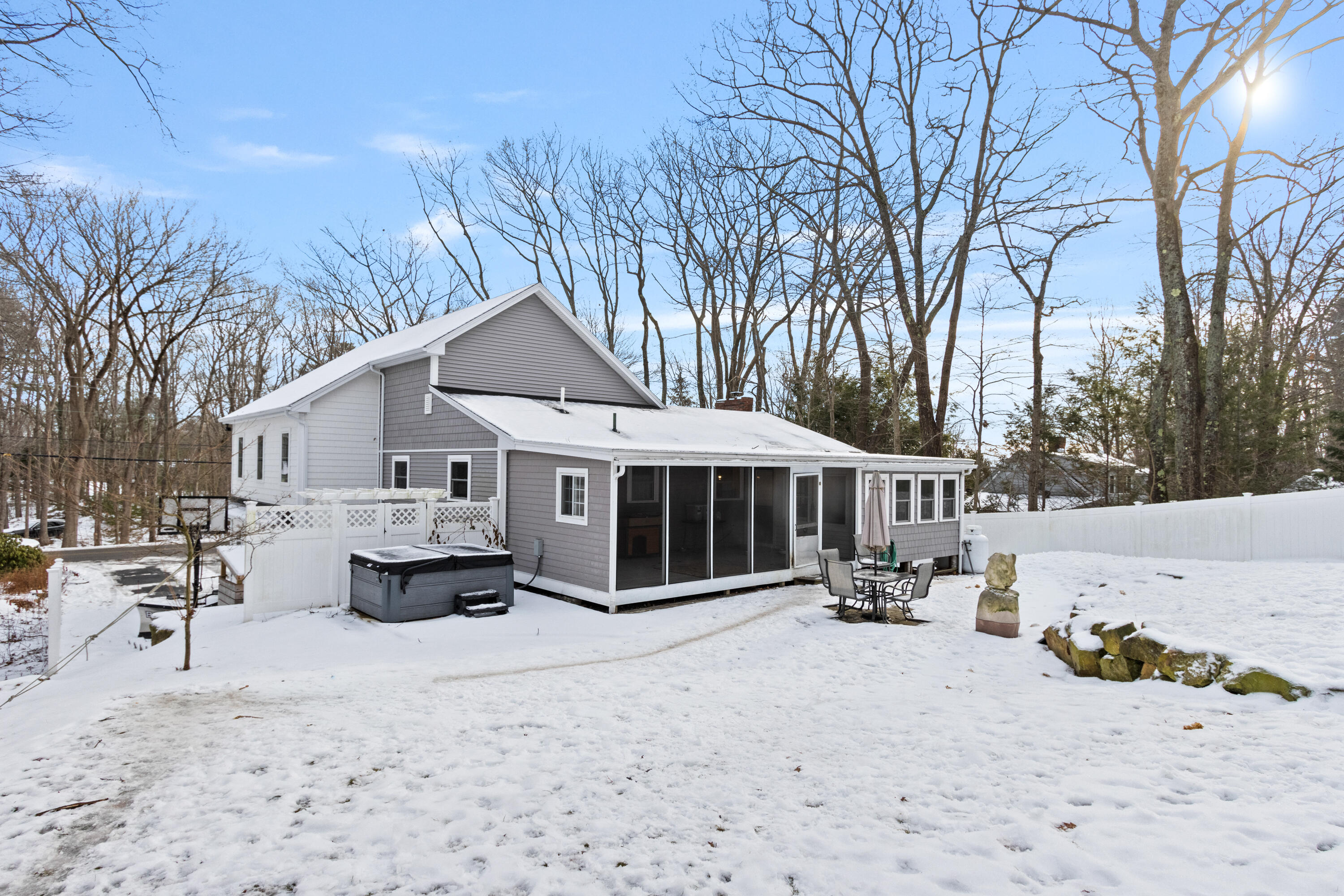 283 Spurwink Avenue Cape Elizabeth ME 04107