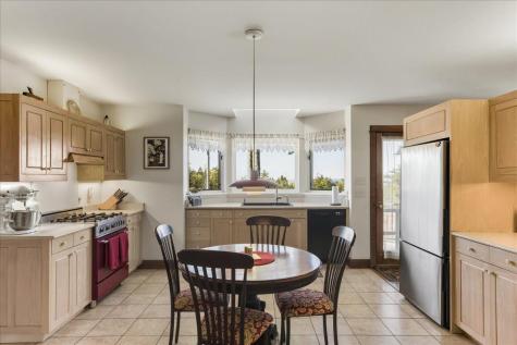 17 Weefs Way Sedgwick ME 04676