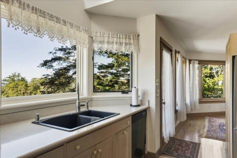 17 Weefs Way Sedgwick ME 04676