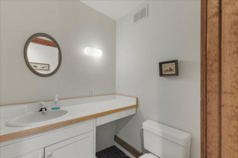 17 Weefs Way Sedgwick ME 04676