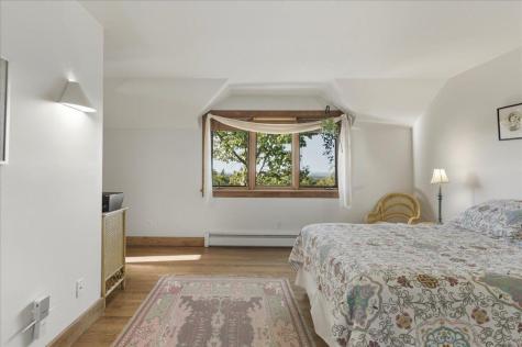 17 Weefs Way Sedgwick ME 04676