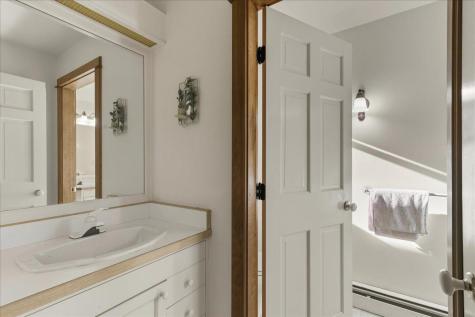 17 Weefs Way Sedgwick ME 04676