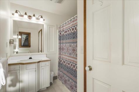 17 Weefs Way Sedgwick ME 04676