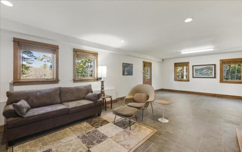 17 Weefs Way Sedgwick ME 04676