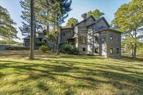 17 Weefs Way Sedgwick ME 04676