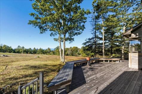 17 Weefs Way Sedgwick ME 04676