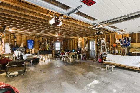 17 Weefs Way Sedgwick ME 04676