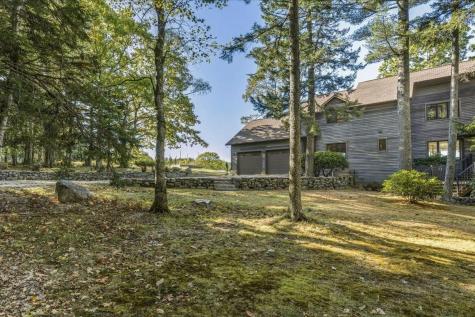 17 Weefs Way Sedgwick ME 04676