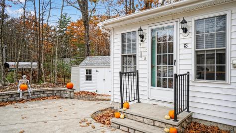 18 Oak Ridge Road Sanford ME 04073