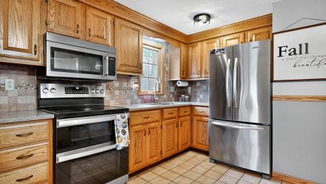 18 Oak Ridge Road Sanford ME 04073