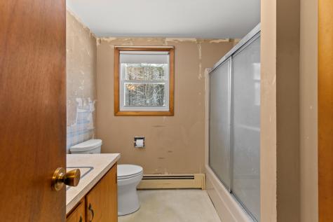 286 S High Street Bridgton ME 04009