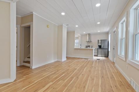 47 Lake Street Auburn ME 04210