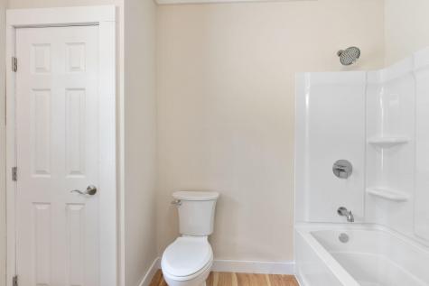 47 Lake Street Auburn ME 04210