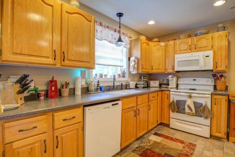117 Skeetfield Road Oxford ME 04270