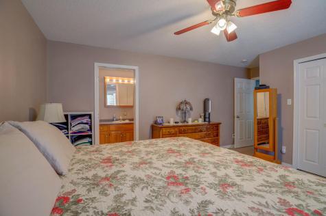 117 Skeetfield Road Oxford ME 04270