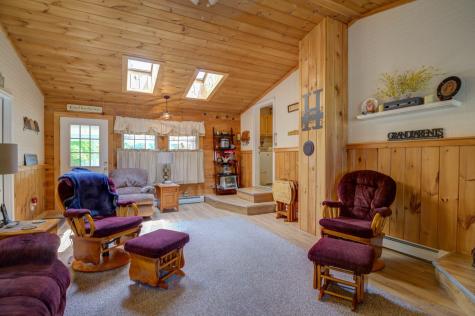 117 Skeetfield Road Oxford ME 04270