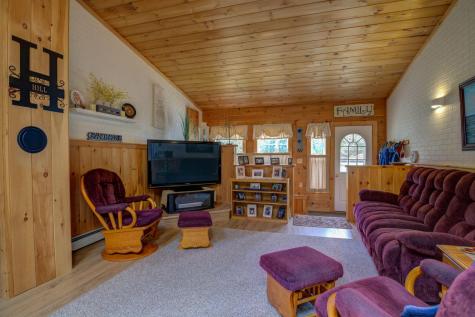 117 Skeetfield Road Oxford ME 04270