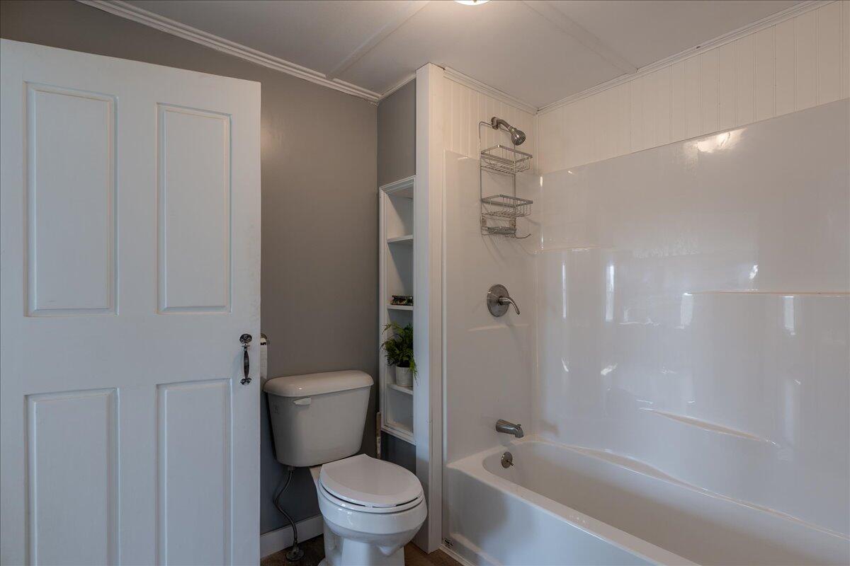 585 Waldoboro Road Washington ME 04574