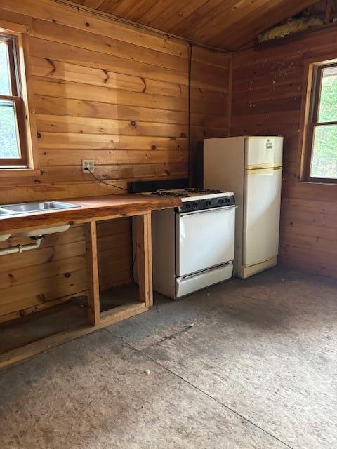 125 Campbell Road Kingsbury Plt ME 04920