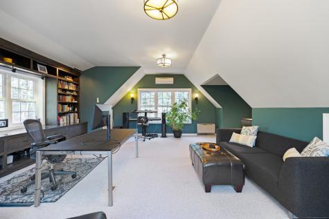1 Belvedere Drive Falmouth ME 04105