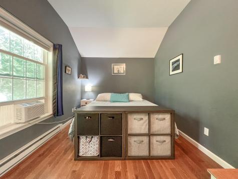47 Hillside Avenue Falmouth ME 04105