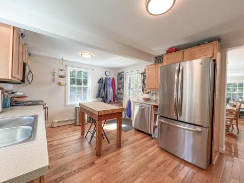 47 Hillside Avenue Falmouth ME 04105