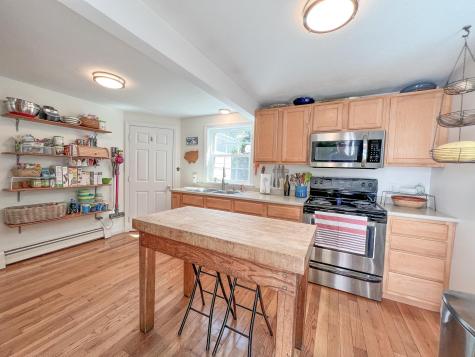 47 Hillside Avenue Falmouth ME 04105