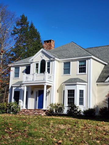 12 Shinnecock Lane Falmouth ME 04105