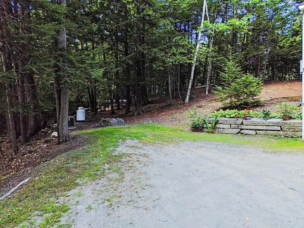 9 Tracy Cove Circle Rome ME 04963