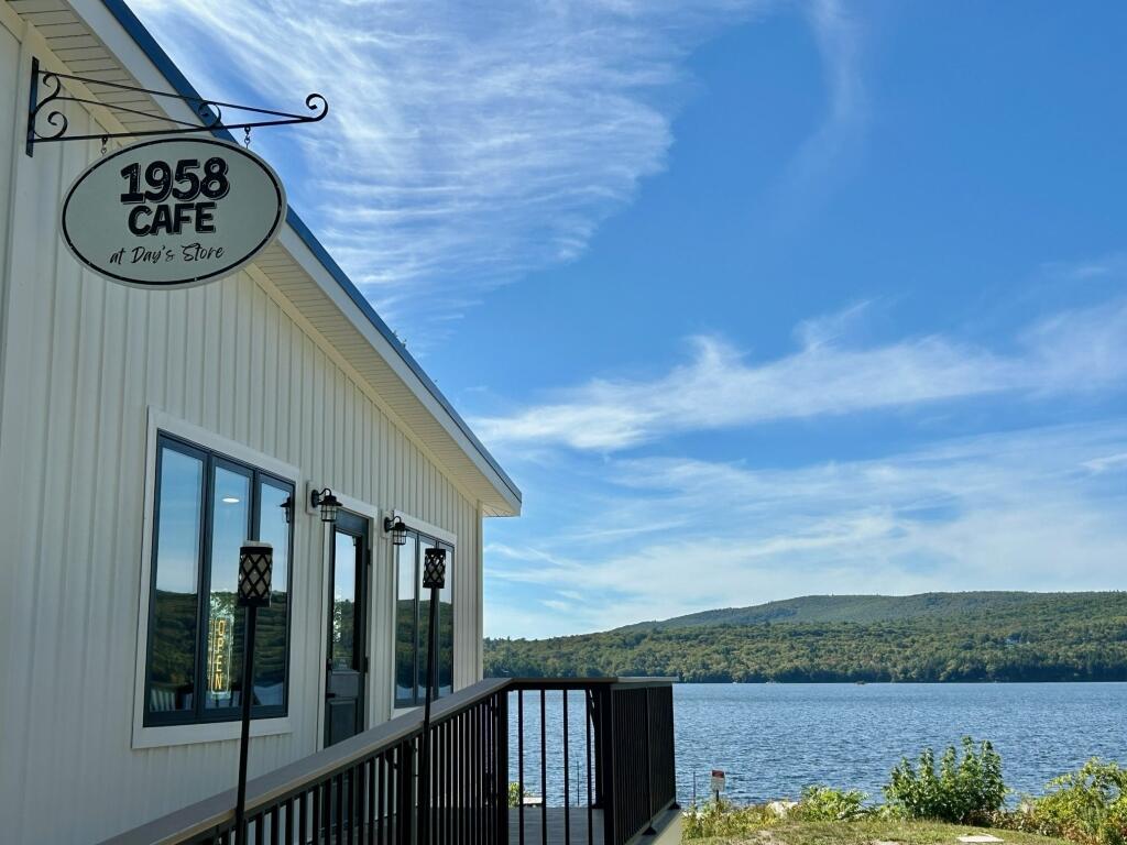 9 Tracy Cove Circle Rome ME 04963