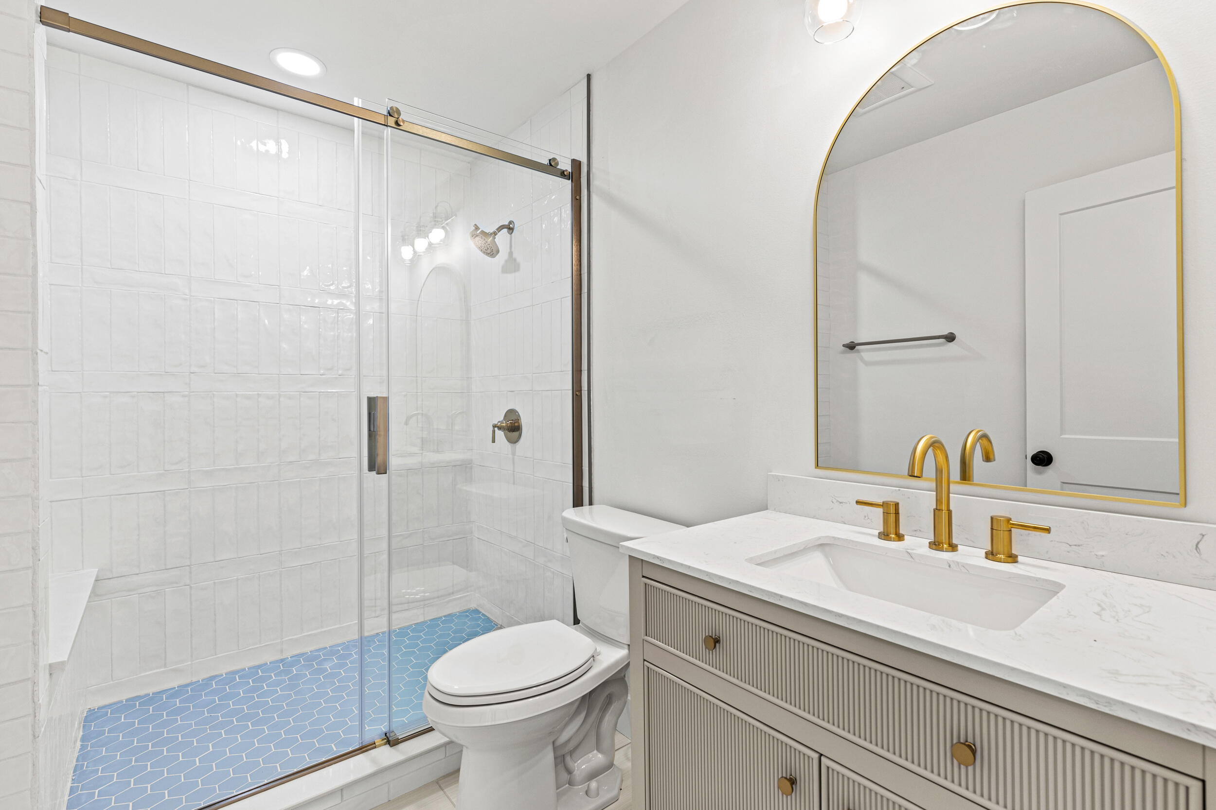 415 Richville Road Standish ME 04084