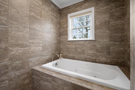 43 Darling Parke Drive Bangor ME 04401