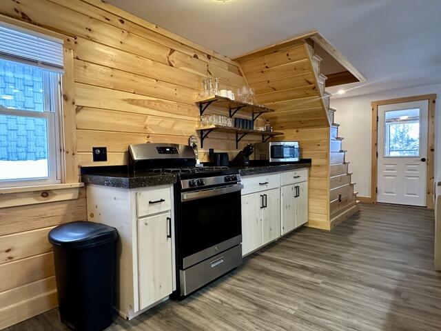 13 Lawrence Avenue Greenville ME 04441