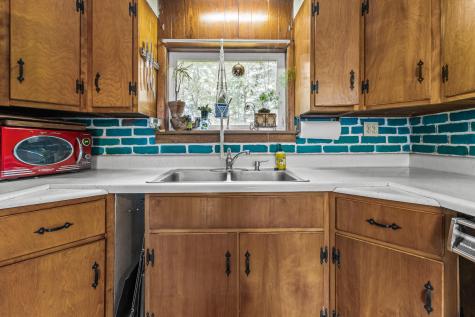 153 Shaker Road Gray ME 04039