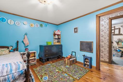 153 Shaker Road Gray ME 04039