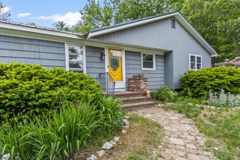 153 Shaker Road Gray ME 04039