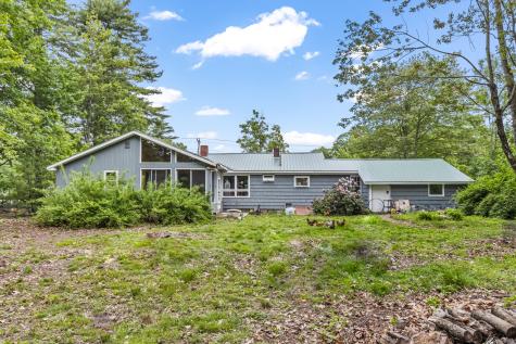 153 Shaker Road Gray ME 04039