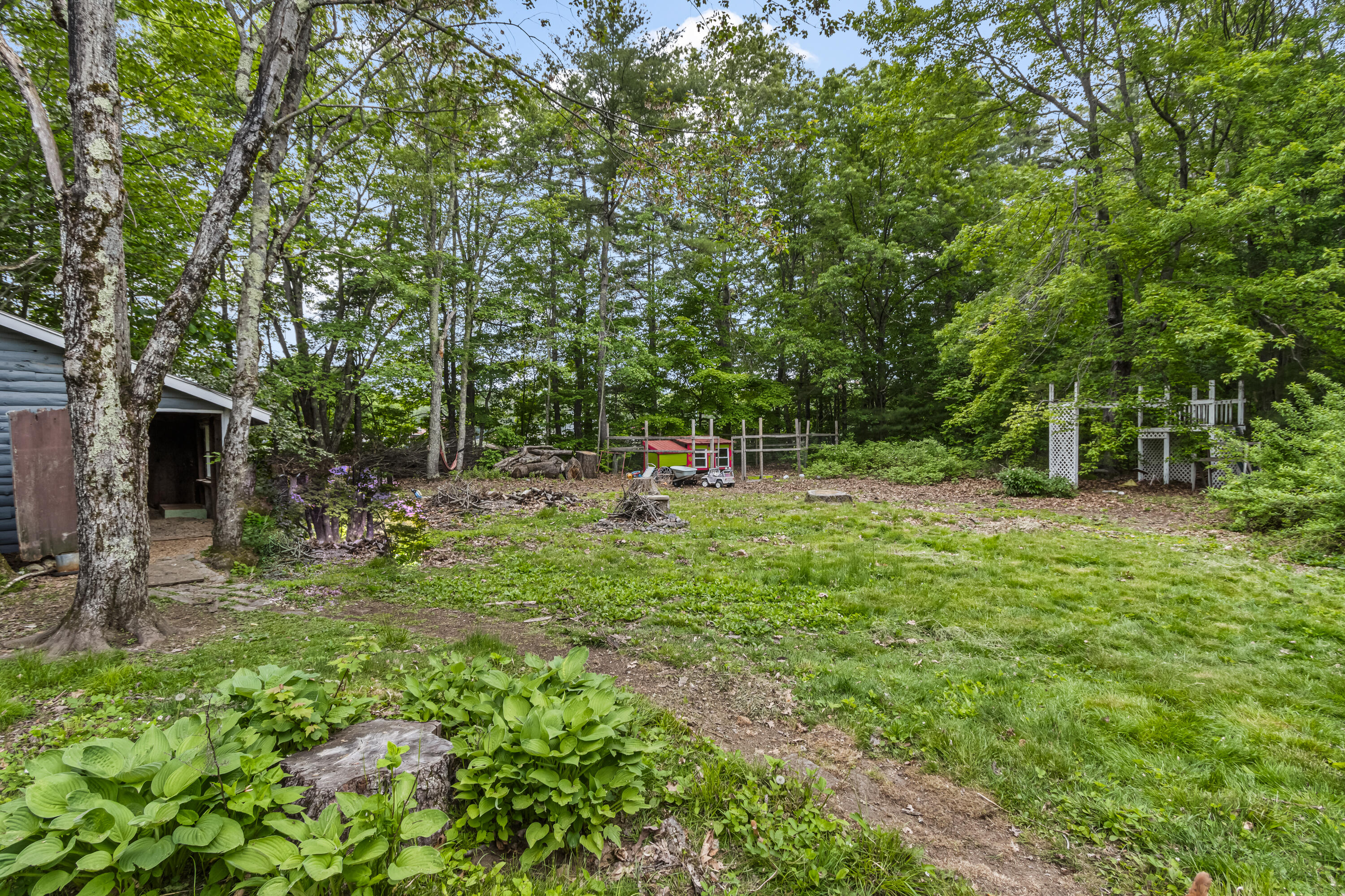 153 Shaker Road Gray ME 04039