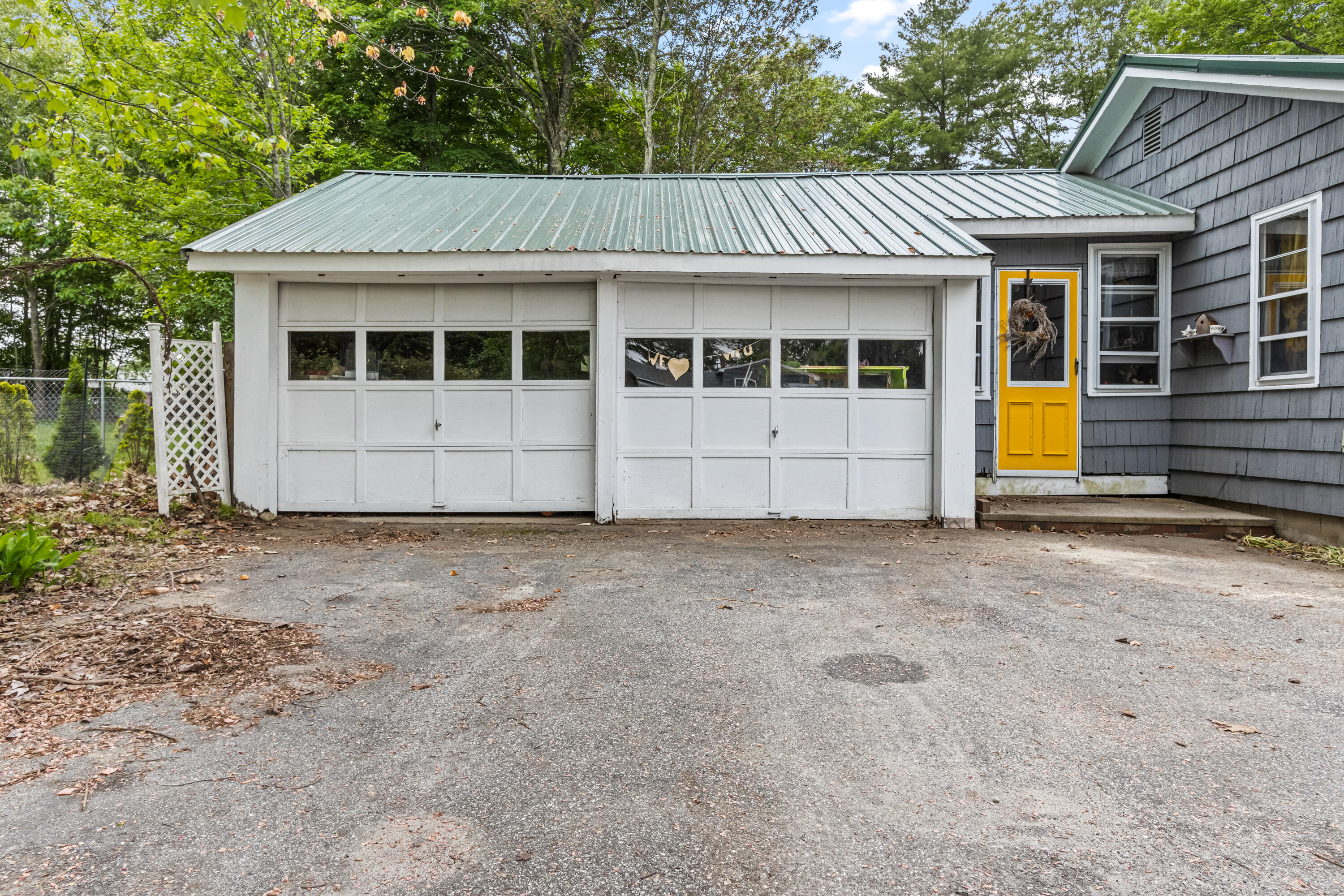 153 Shaker Road Gray ME 04039