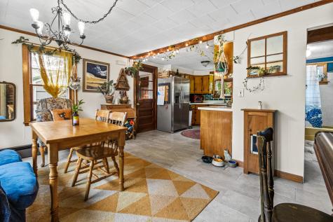 153 Shaker Road Gray ME 04039