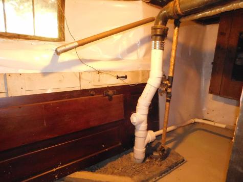 18 Monroe Street Auburn ME 04210