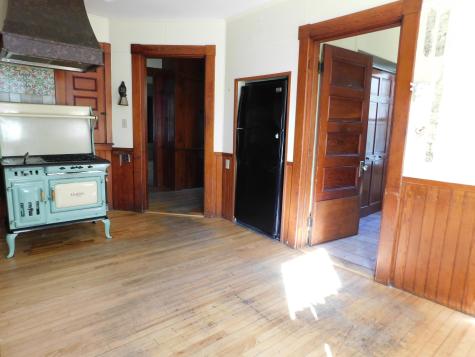 18 Monroe Street Auburn ME 04210