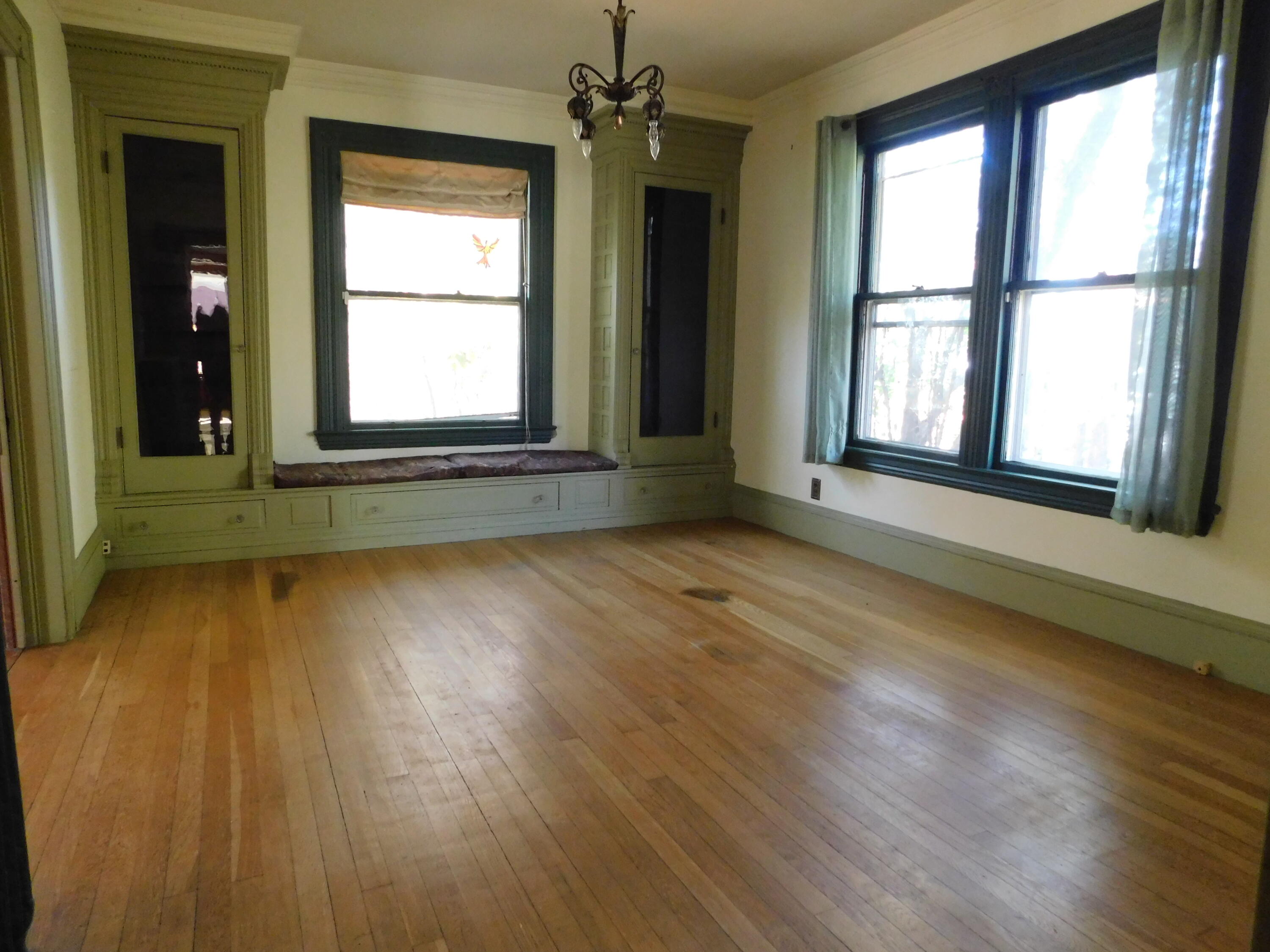 18 Monroe Street Auburn ME 04210