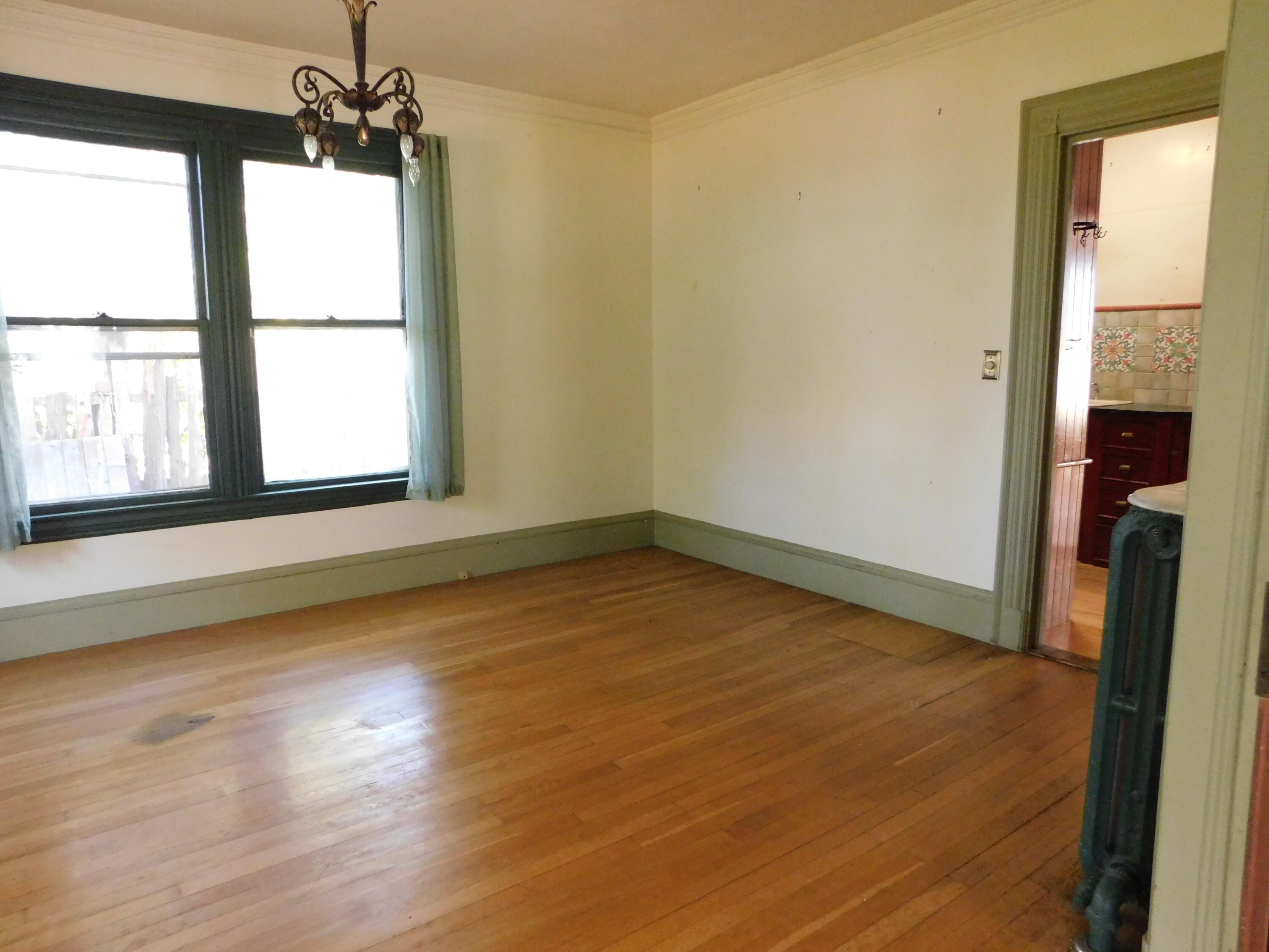 18 Monroe Street Auburn ME 04210