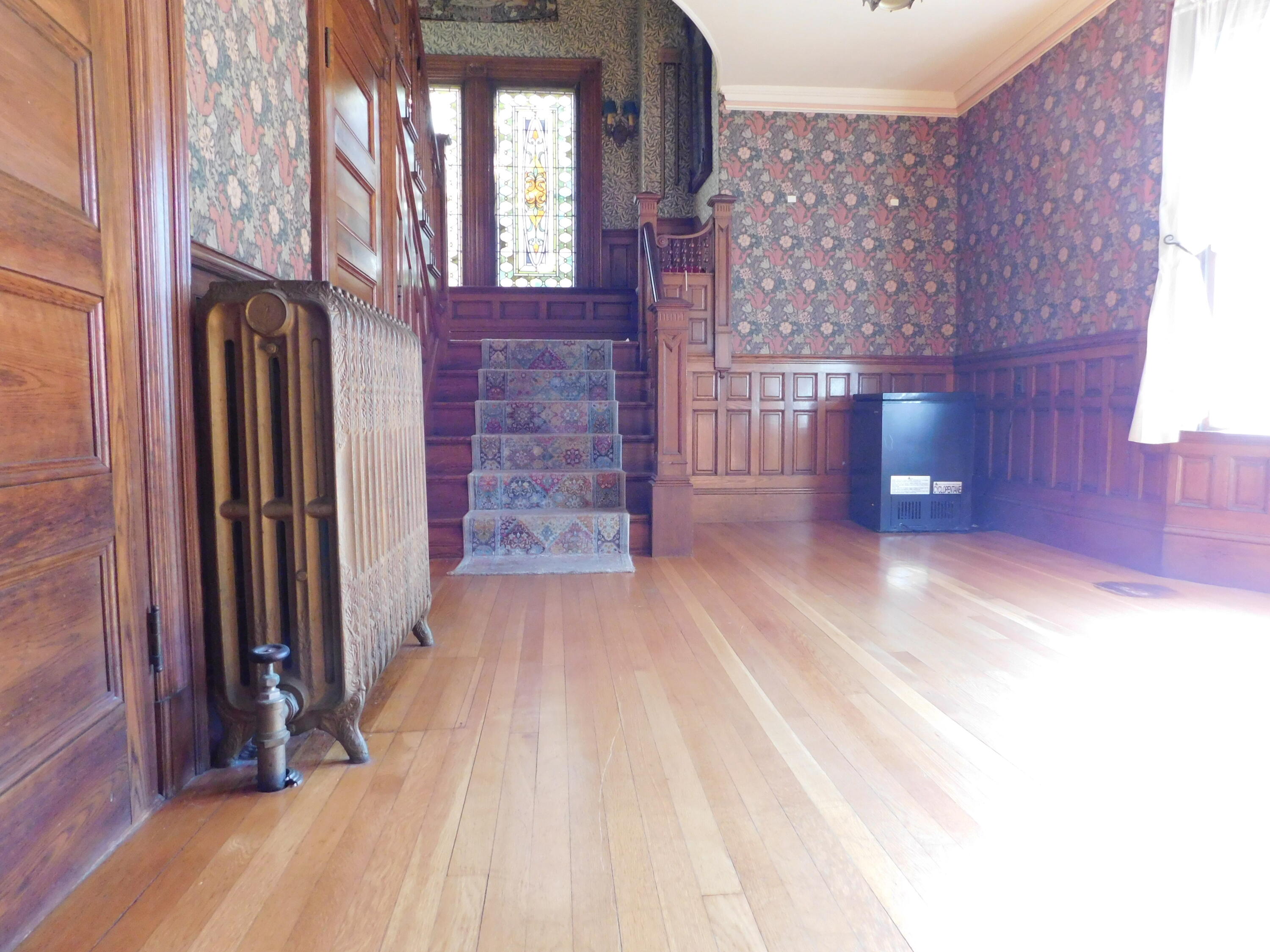 18 Monroe Street Auburn ME 04210