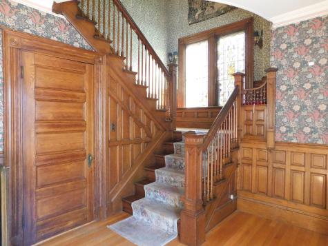 18 Monroe Street Auburn ME 04210