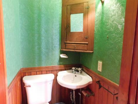 18 Monroe Street Auburn ME 04210